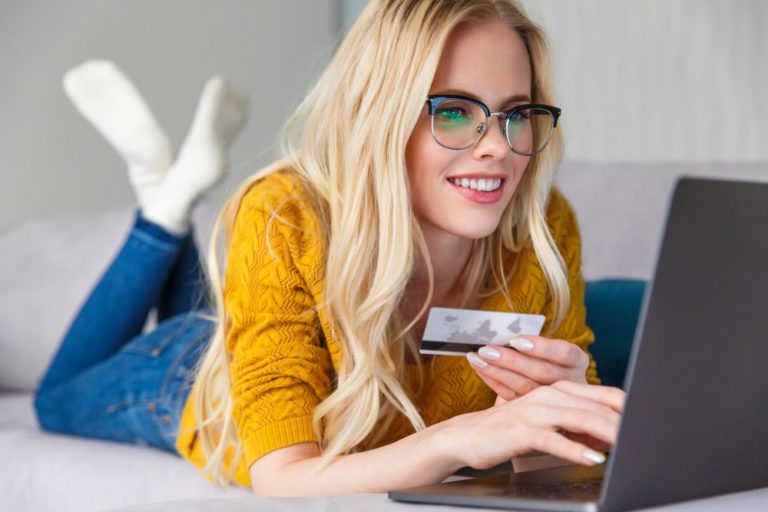 Why it Pays to Offer Deals Online
