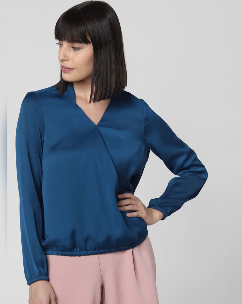 Tops For Women – Styles And Designs To Enhance Your Look