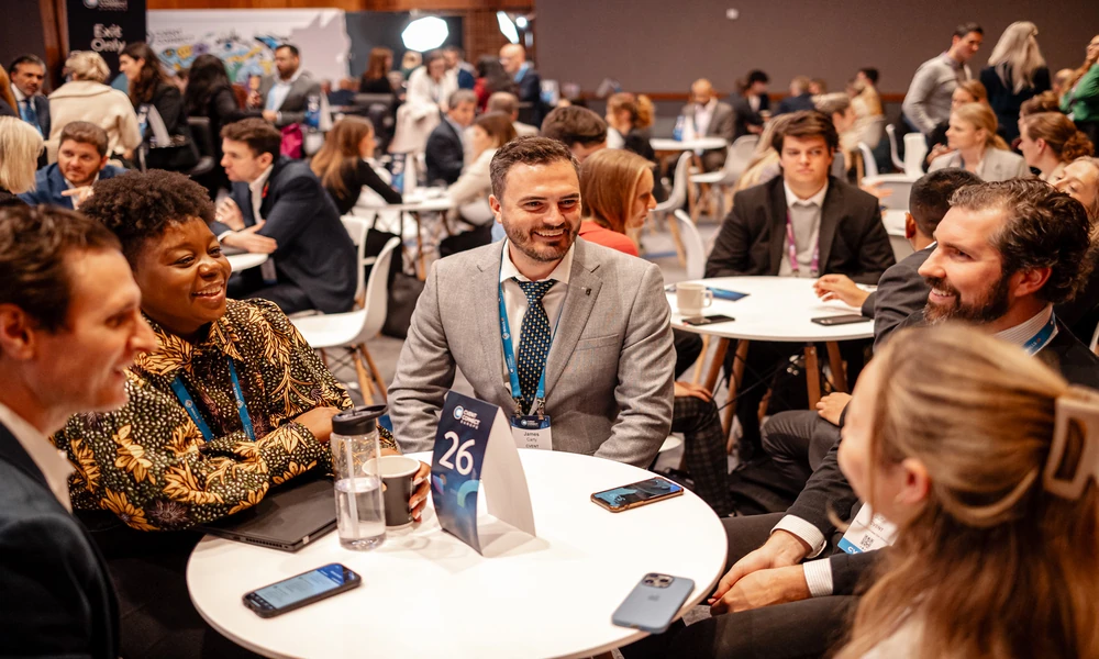 Three Days of Networking, Hundreds of Photos: How to Time Your Spray Tan Before a Major Business Convention